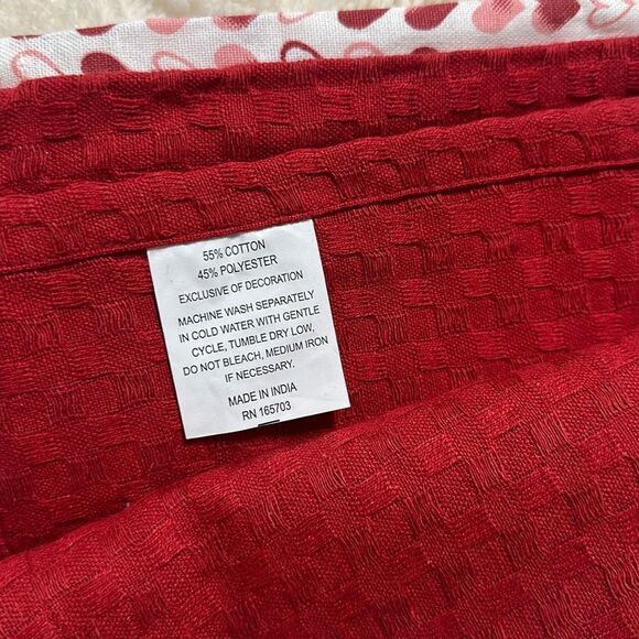 Letters of LOVE White Red XOXO Embroidered Cotton Blend Kitchen Towels set of 3 - Picture 8 of 11
